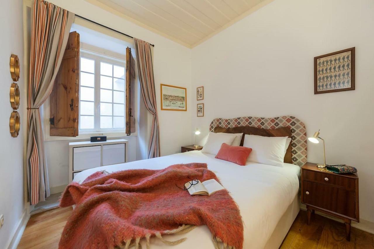 2 Bedroom With Patio Next To Avenida Da Liberdade Lisbon