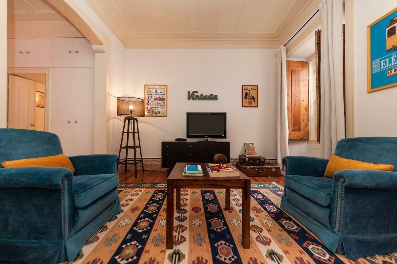 Apartment 2 Bedroom With Patio Next To Avenida Da Liberdade