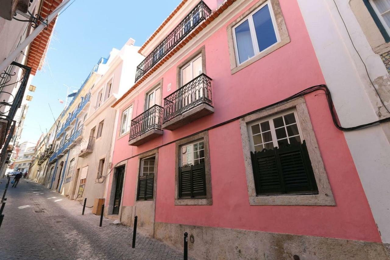 Apartment 2 Bedroom With Patio Next To Avenida Da Liberdade
