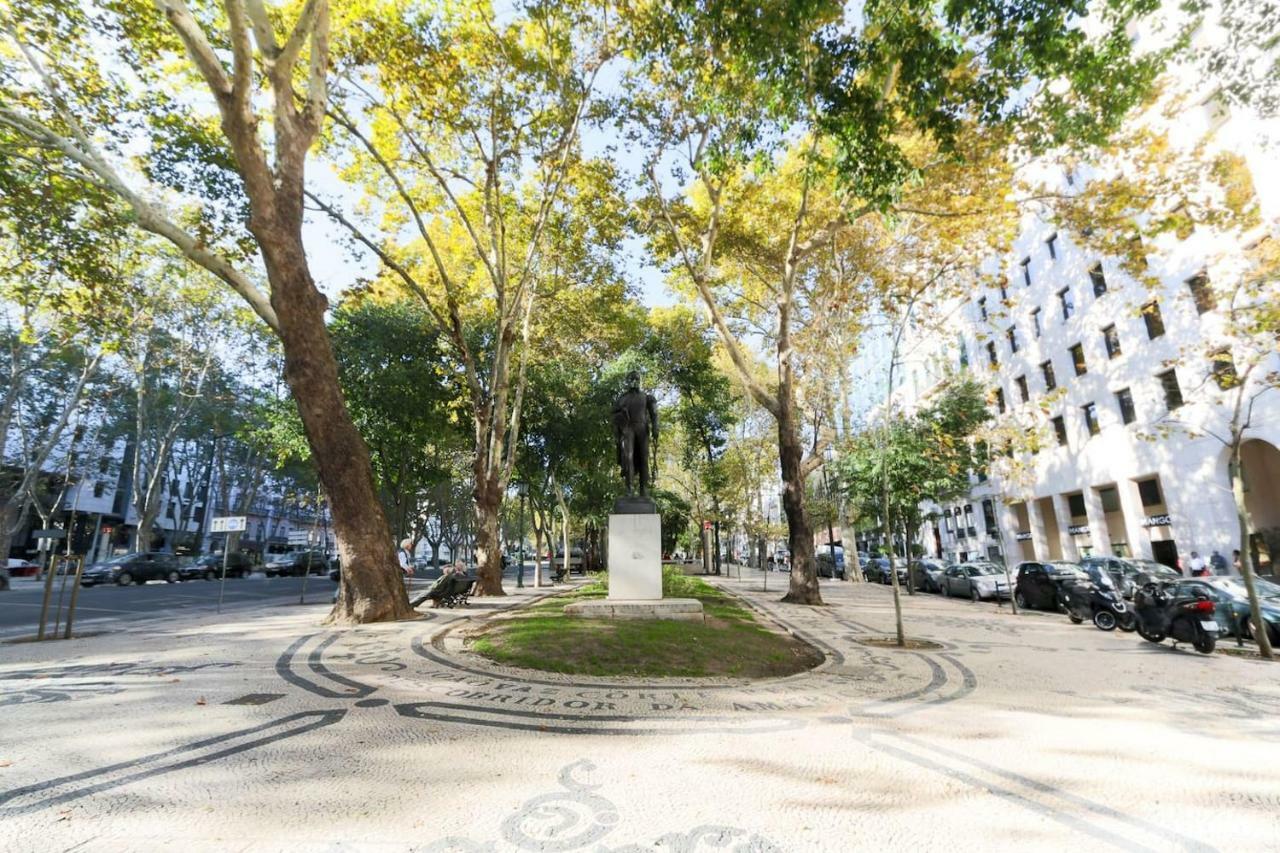 2 Bedroom With Patio Next To Avenida Da Liberdade