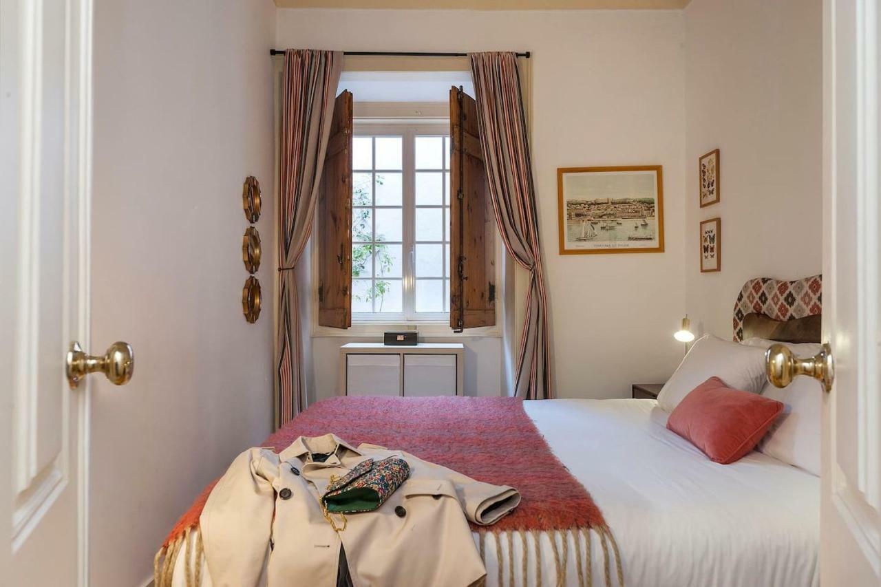 Quiet 2 Bedroom With Private Patio Next To Avenida Da Liberdade Apartamento